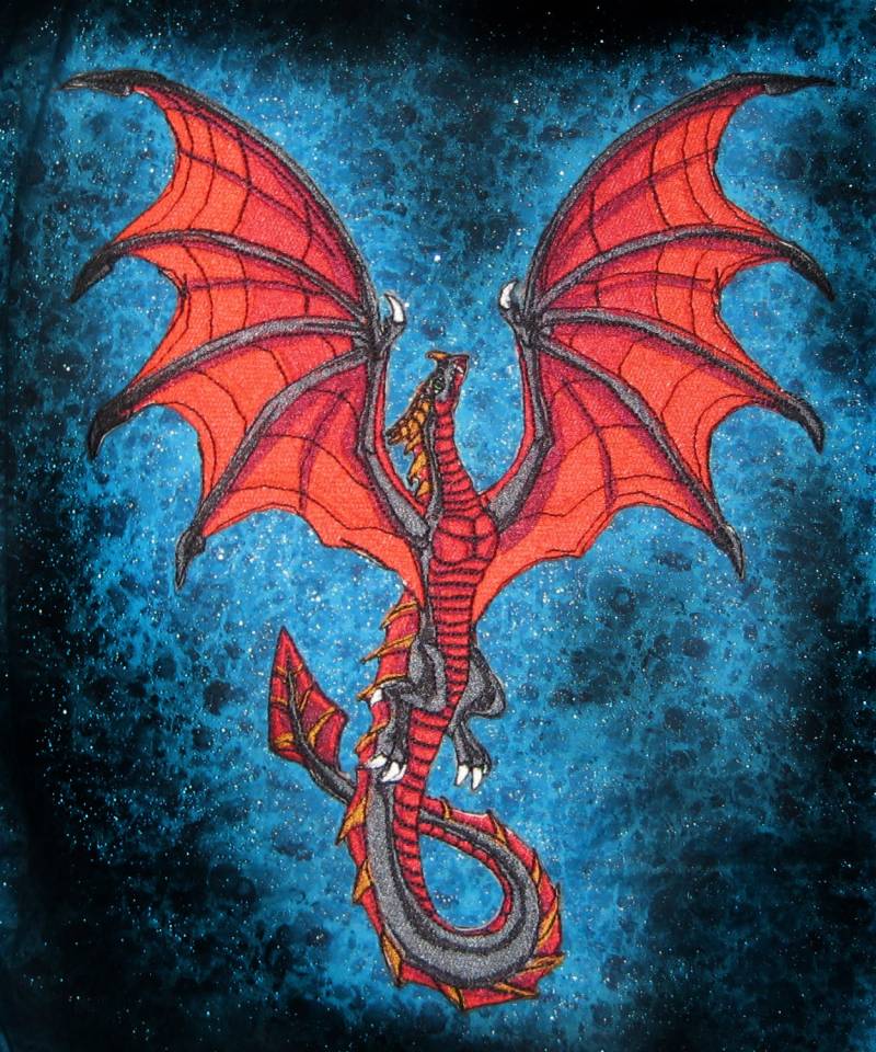 Sehr Grosser Fliegender Wyvern Drache Schwarz Und Rot Eisen Auf Patch von SpiderStitchesParlor