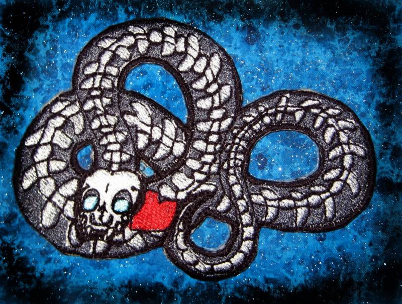 Skelett Knochen Schlange Eisen Auf Patch Sew Applikation Viper von SpiderStitchesParlor