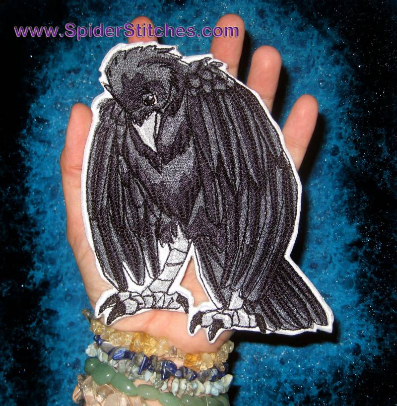 Somber Black Raven Crow Vogel Eisen Auf Patch in Erinnerung An Einen Verlorenen Geliebten Oder Gefallenen Reiter von SpiderStitchesParlor
