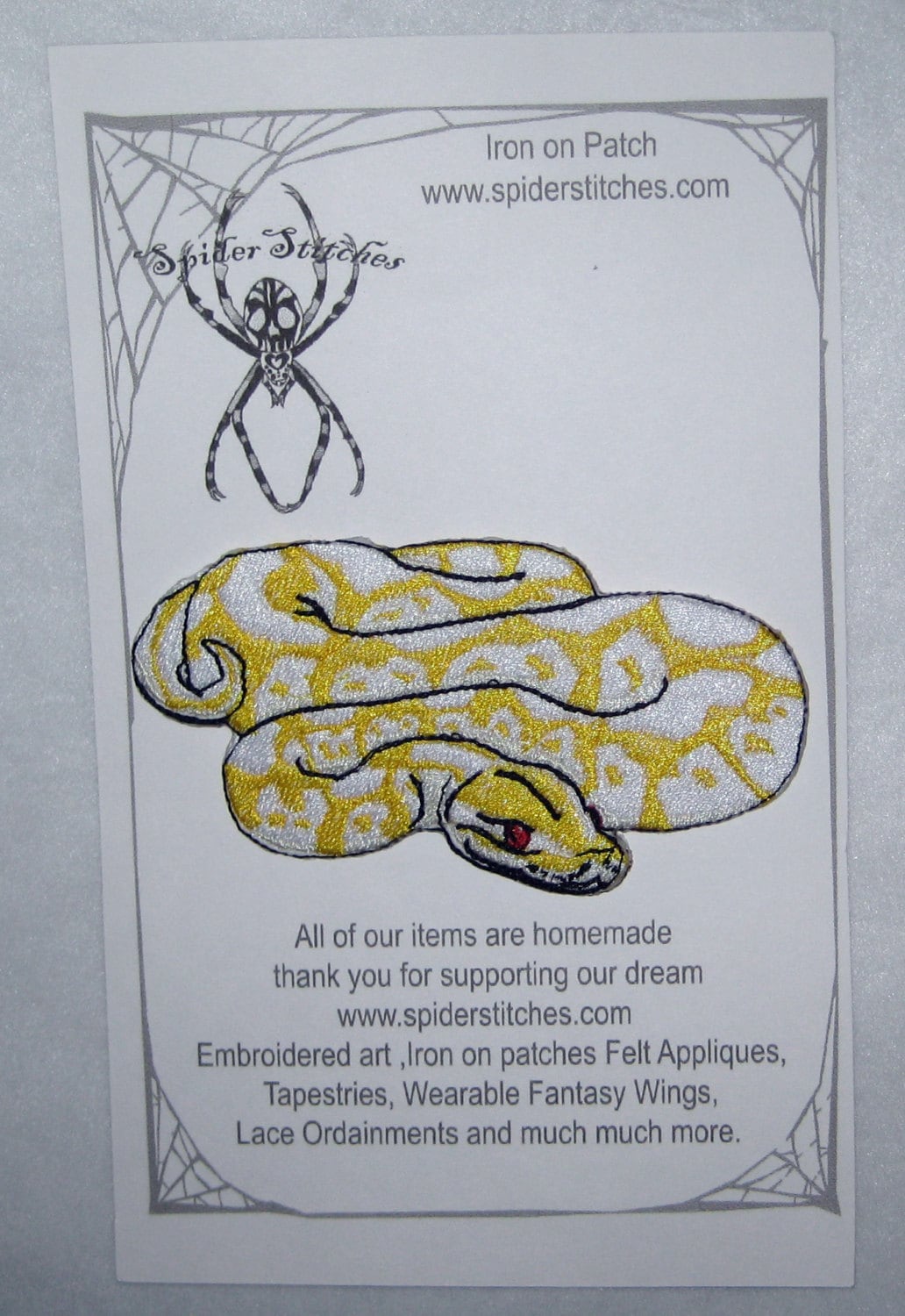 Super Royal Albino Ball Python Schlange "Python Regius" Haustier Aufnäher Super Royal Albino Ball Python Schlange "Python Regius" Haustier Aufnäher von SpiderStitchesParlor