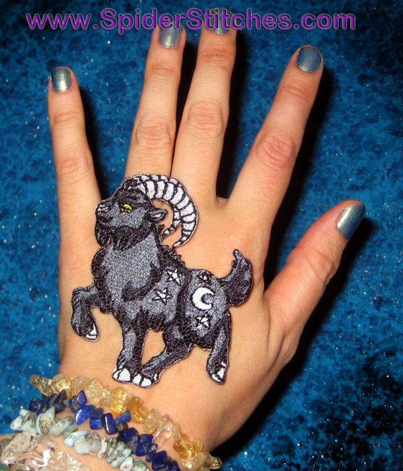 Tanzende Schwarze Ziege Pagan Patch Heidentum von SpiderStitchesParlor