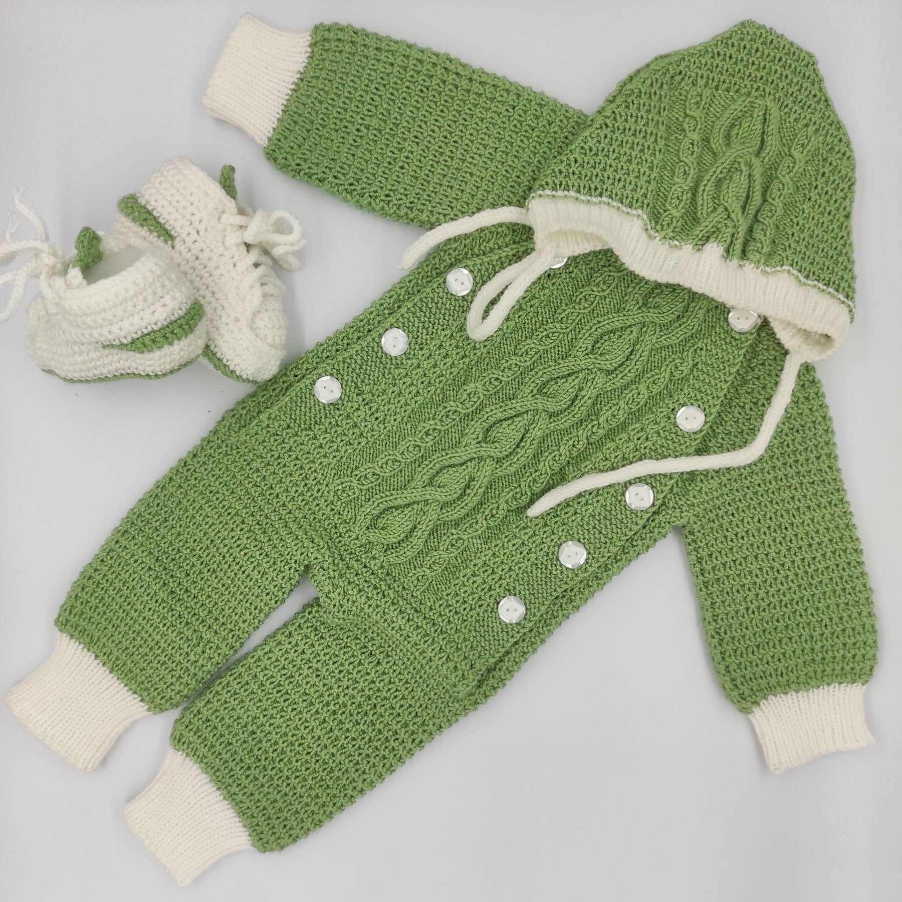 Knitted Baby Outfit "Elf" 3 in 1 Overall, Hat & Booties, For 3-6 Month von Spidergirls