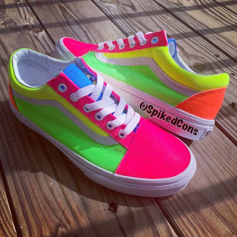 "Vans "Neon Lights" - Große Kinder/Erwachsene Männer Frauen Pink Orange Gelb Blau Grün | Neon Vans" von SpikedCons