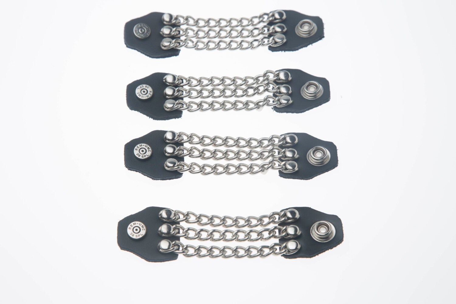 Colt 45 Calibre 4Er Set Handgefertigte Dreireihige Kette Schwarze Lederweste Verlängerungen 4 "Und 6" Handmade Usa Biker Motorrad Hd von SpikesAndLeatherUSA