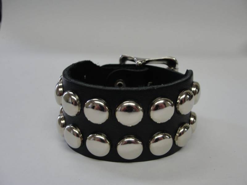 Handgefertigtes 1-1/2 " - 38 Mm Breites Schwarzes Lederarmband Mit Silberner Verchromter Schnalle Und Runden Dome-Nietenarmband Rock Made in Den Usa von SpikesAndLeatherUSA