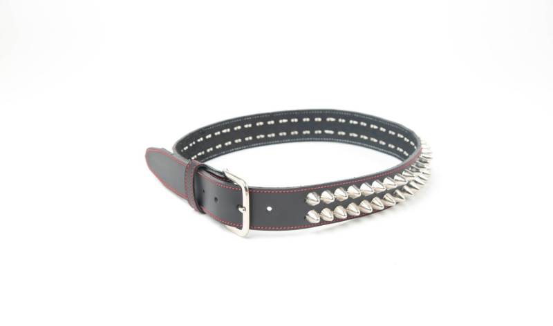 Premium 1-1/2 "(38 Mm Breiter Vollnarbenledergürtel Mit Reihen 1/2 "(13 Uk77 Kegelnieten Chrom Silber Nieten Spiked Made in U.s.a. Nyc von SpikesAndLeatherUSA