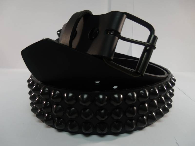 Premium 1-3/4 "(45 Mm Breiter Vollnarbenleder-Nietengürtel 3-Reihig 1/2 "(13 Us 77 Cone Conical Studs Schwarz Matt Spiked Made in U.s.a von SpikesAndLeatherUSA