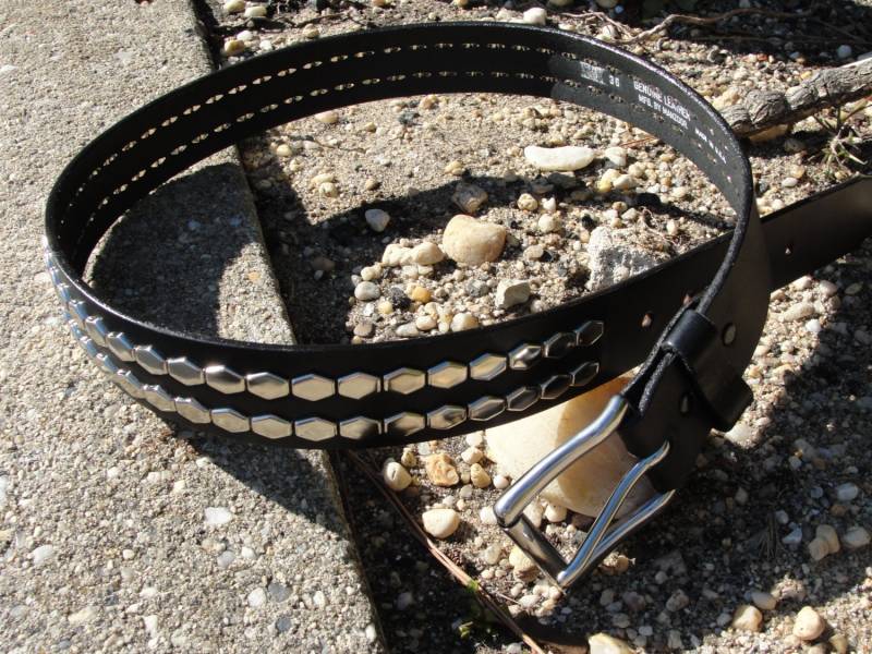 Premium-Sechseck-Nieten-Massiv-Dick-Schwarz-Vollnarbenleder-Gürtel Unisex 1-1/2 "(38 Mm 1, 5 Zoll Breit Abnehmbare Edelstahlschnalle von SpikesAndLeatherUSA