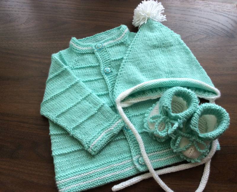Gestrickte Baby-Set, Frühling Jacke, Hut Und Stiefel-Set von Spillija