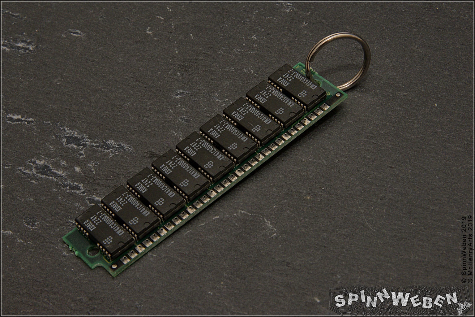 Simm-Speichermodule Schlüsselanhänger - Sdram-Module, Handmade, Computer Teile, Pc Nerd, Geek, Upcycling, It, Edv, Unikat Simm-Speichermodule Schlüsselanhänger - Sdram-Module, Handmade, Computer Teile, Pc Nerd, Geek, Upcycling, It, Edv, Unikat von SpinnWeben