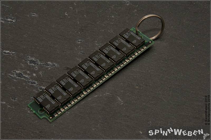 Simm-Speichermodule Schlüsselanhänger - Sdram-Module, Handmade, Computer Teile, Pc Nerd, Geek, Upcycling, It, Edv, Unikat Simm-Speichermodule Schlüsselanhänger - Sdram-Module, Handmade, Computer Teile, Pc Nerd, Geek, Upcycling, It, Edv, Unikat von SpinnWeben