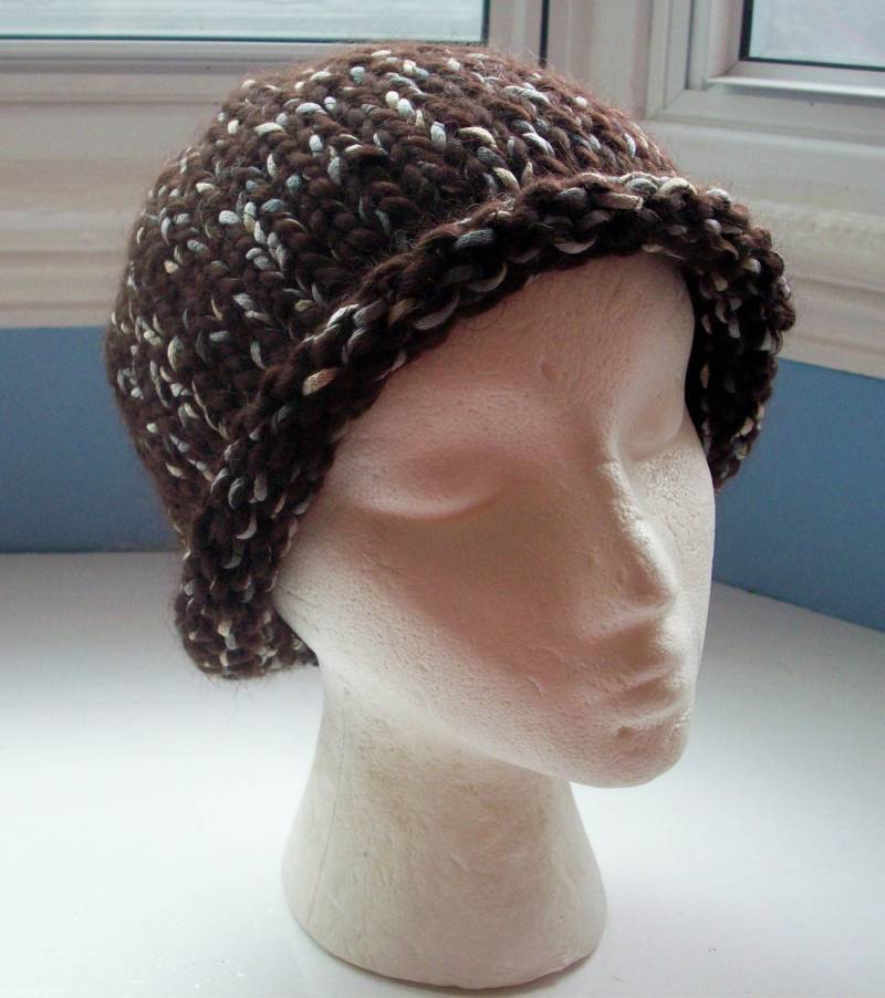 Beanie Mütze, Grobstrick, Handgestrickt, Warm, Schokobraun, Wolle Bändchen Mix von SpinningStreak