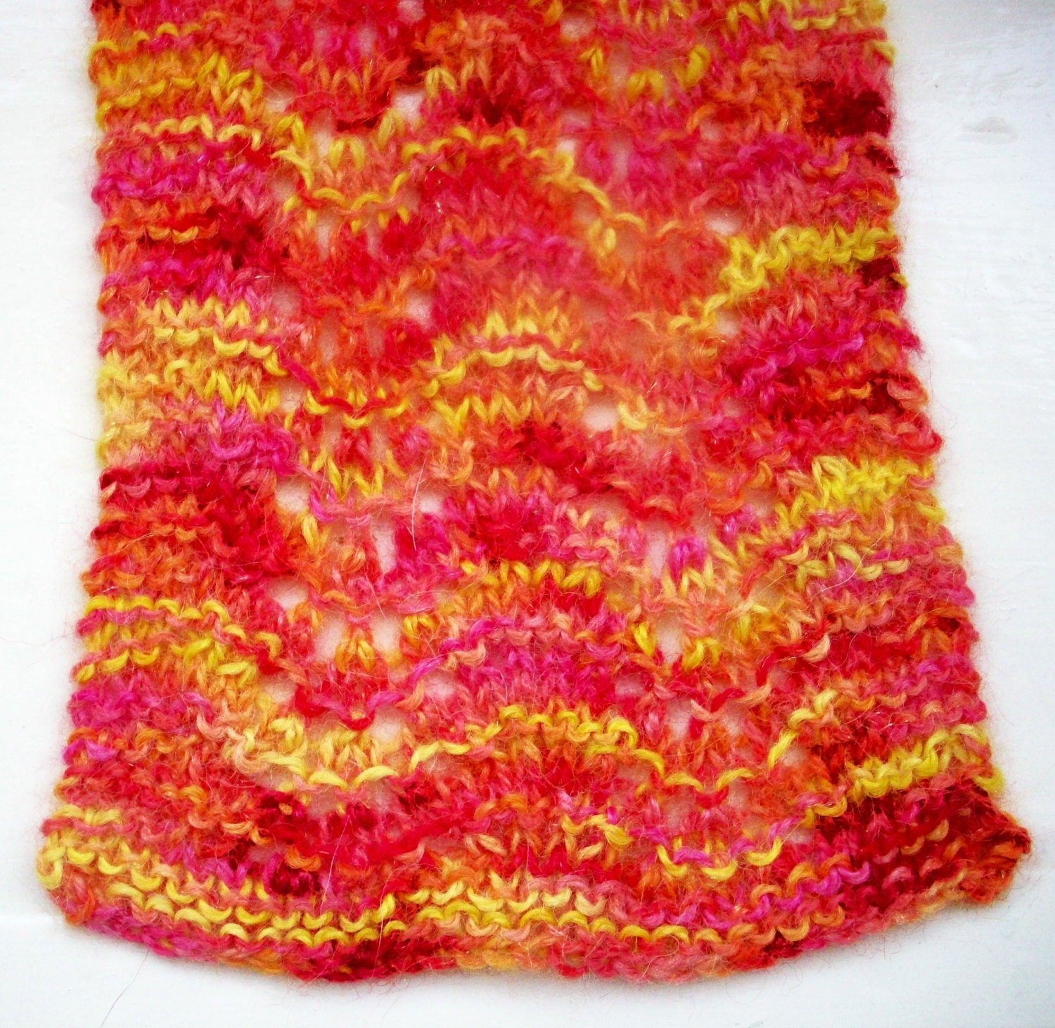 Damen Schal, Alpaka Weicher Feiner Strick Spitze, Luxus - Rot, Gelb, Apricot Weichen Sonnenuntergang Damen Schal, Alpaka Weicher Feiner Strick Spitze, Luxus - Rot, Gelb, Apricot Weichen Sonnenuntergang von SpinningStreak