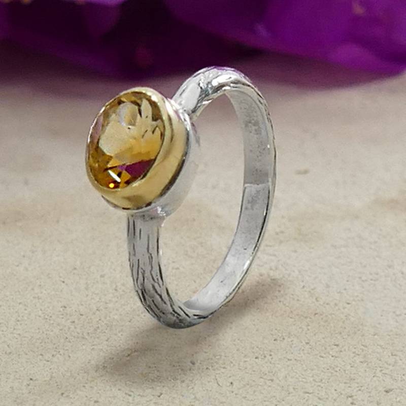 Citrin Mixed Metal Ring 1, 7 Karat Natürliche Gelbe Edelstein Zwei Ton Solide 9 K Gelbgold Und 925 Sterling Silber Solitär Set von SpiraJewels
