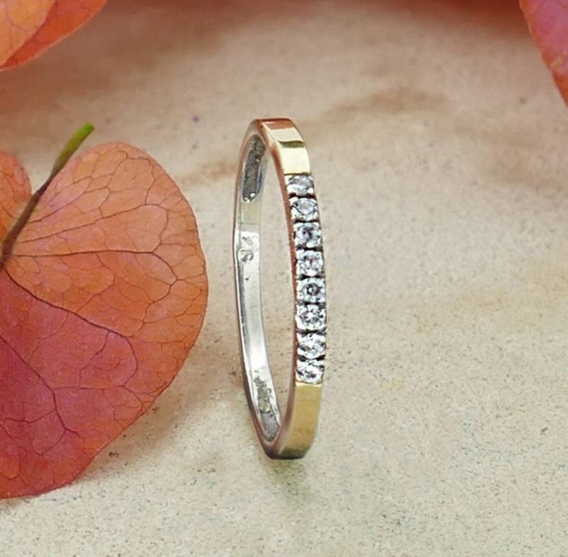 Verlobungsring Mix Metallring Zweifarbiger Massiv 9K Gelbgold & 925Er Sterlingsilber Einzigartiger Stapelbarer Ring 0.64Karat Weißer Zirkonia-Stein von SpiraJewels