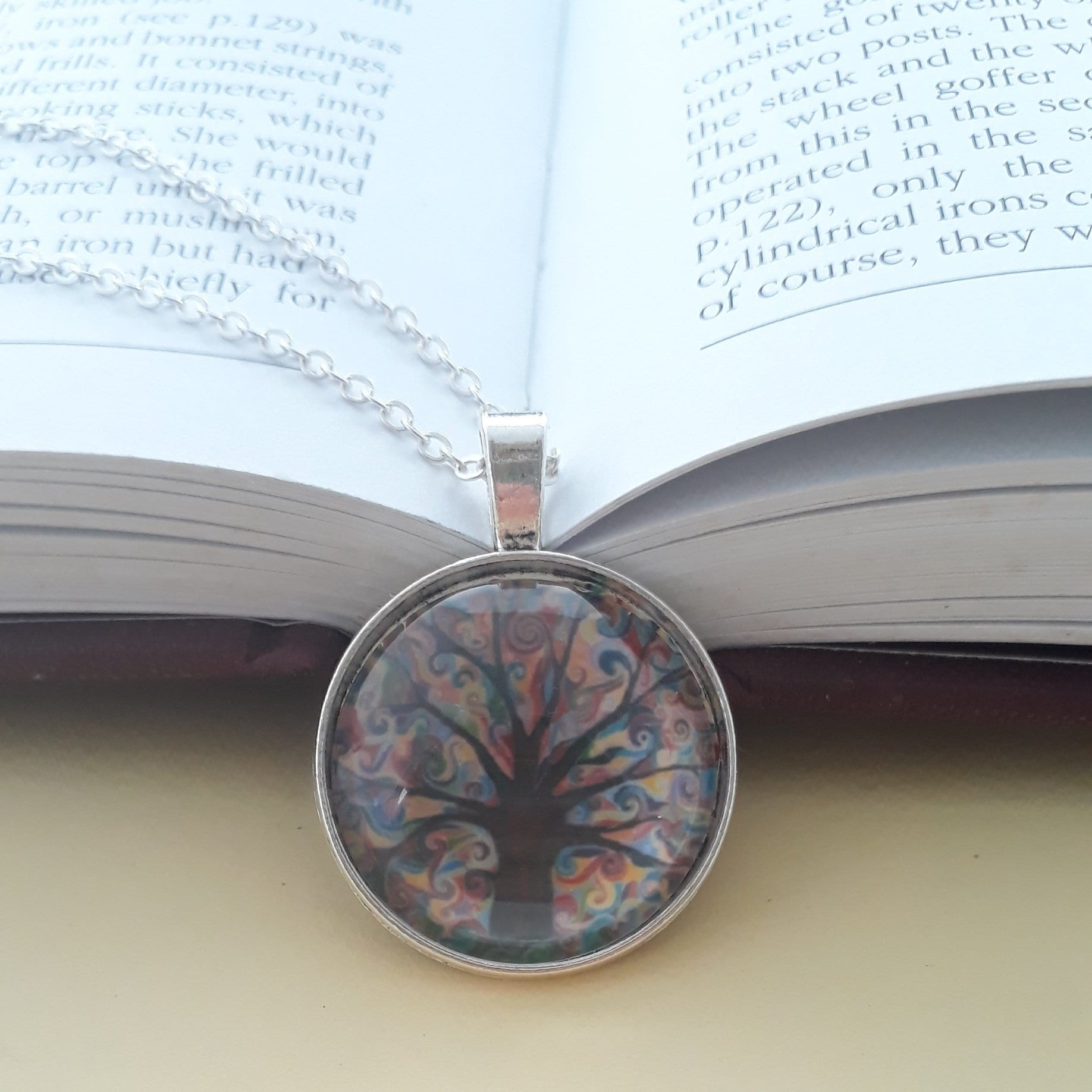 Baum Des Lebens Charm Anhänger, Einzigartiger Charm, Original Kunst Liebhaber Schmuck Geschenk von SpiralesDargent