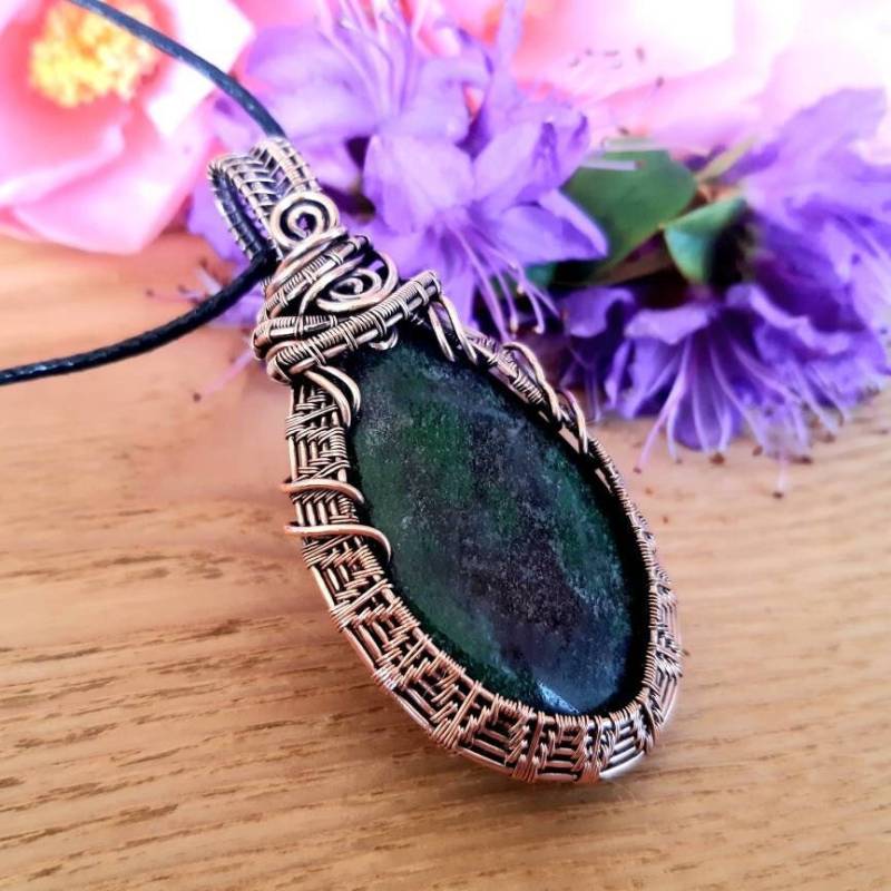 Uwarowit Granat Edelstein Kupfer Anhänger Halskette Wire Wrap Schmuck Healing Kristall Crystals von SpiralesDargent