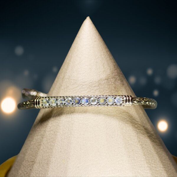 Spirit of Island Armband | Charisma des Mondsteins von Spirit of Island