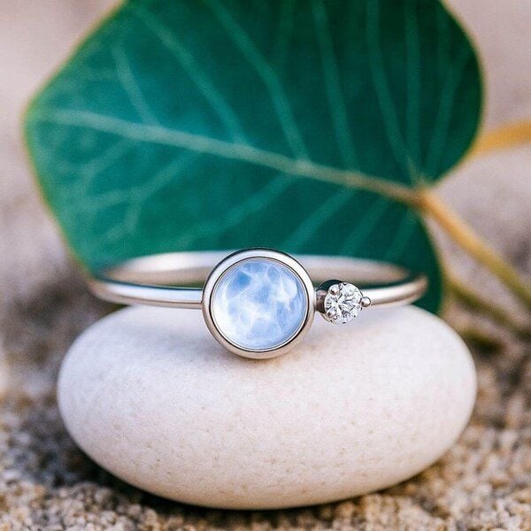 Spirit of Island Mondstein & Diamant Ring | 925 Silber von Spirit of Island