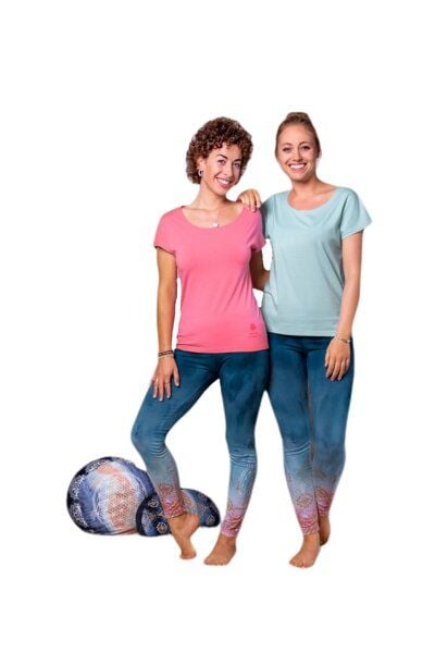 The Spirit of OM Yoga-Shirt in 2 Farben von The Spirit of OM