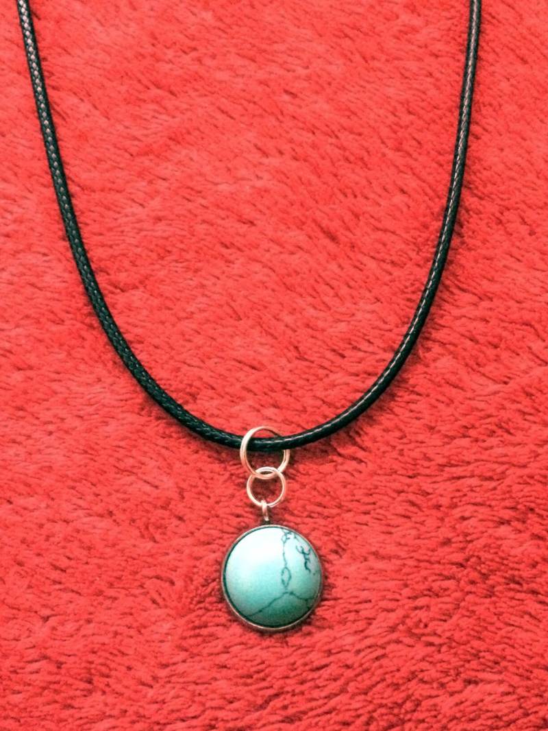 Türkis Howlith Tropfenhalskette von SpiritFountainGems