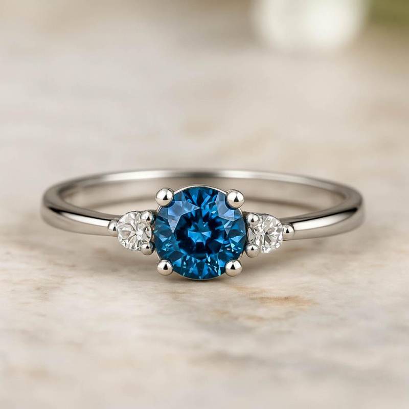 Blauer Saphir Ring | 585 Weißgold Verlobungsring Edelsteinschmuck von SpiritOfIsland