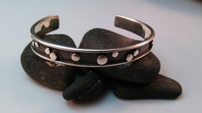 Damen Manschetten Armband Sterling Silber-Oxidiert von SpiritRockStudios