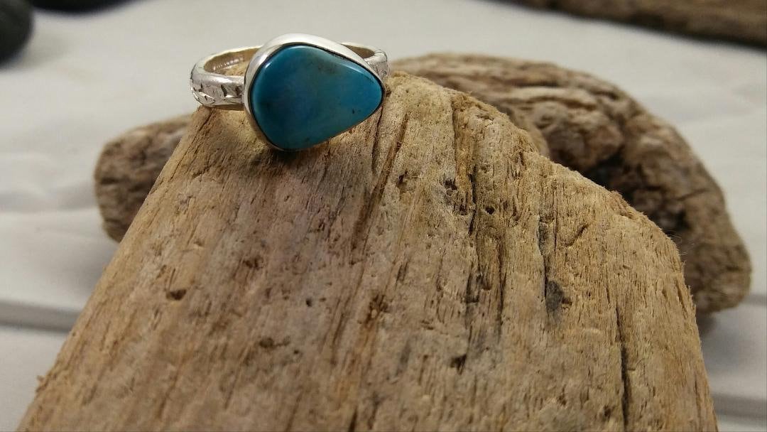 Türkis Handgemachte Sterling Silber Ring Größe 7 Türkis Handgemachte Sterling Silber Ring Größe 7 von SpiritRockStudios