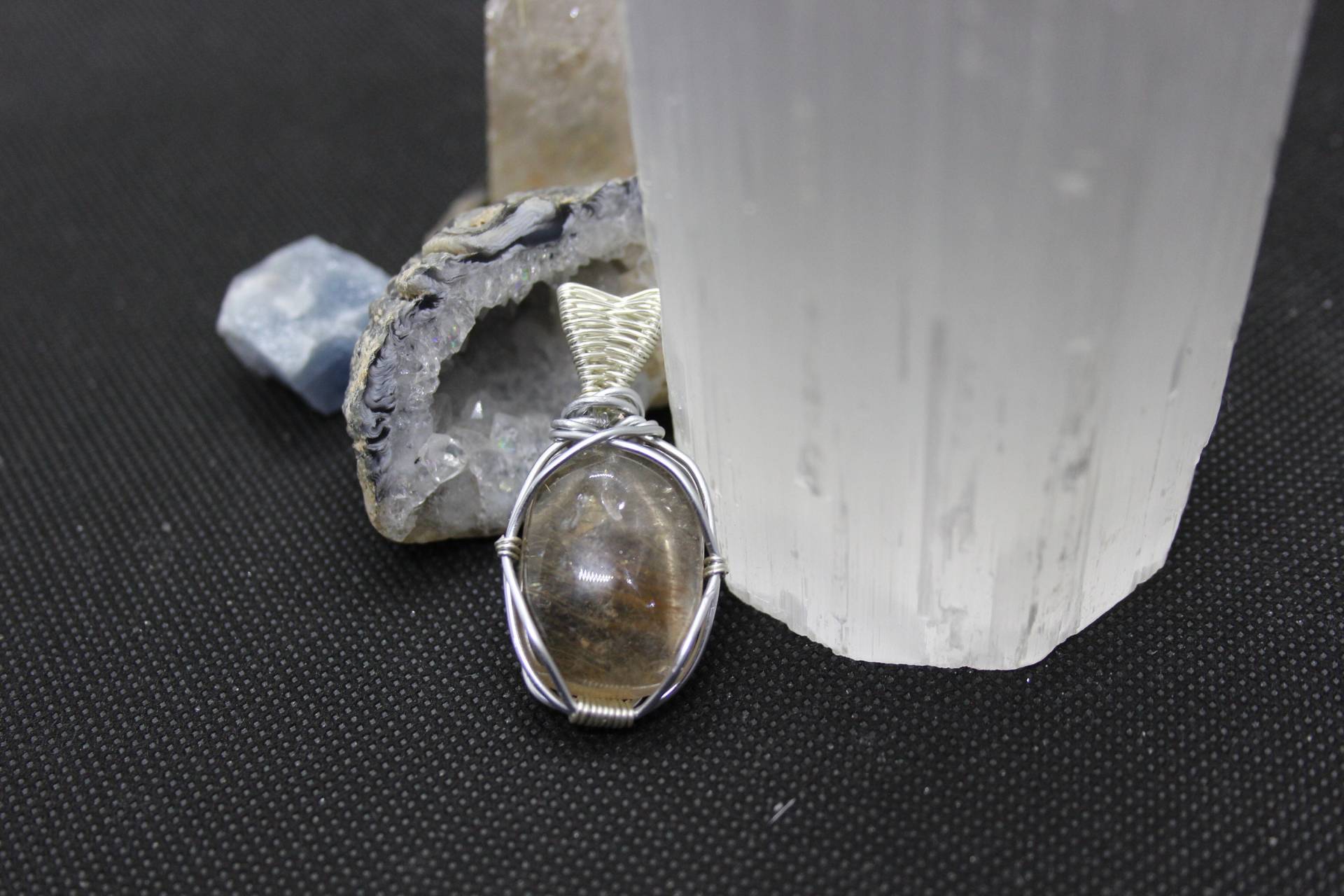 Golden Rutile Quartz Pendant Golden Rutile Quartz Pendant von Spiritcrystalgems