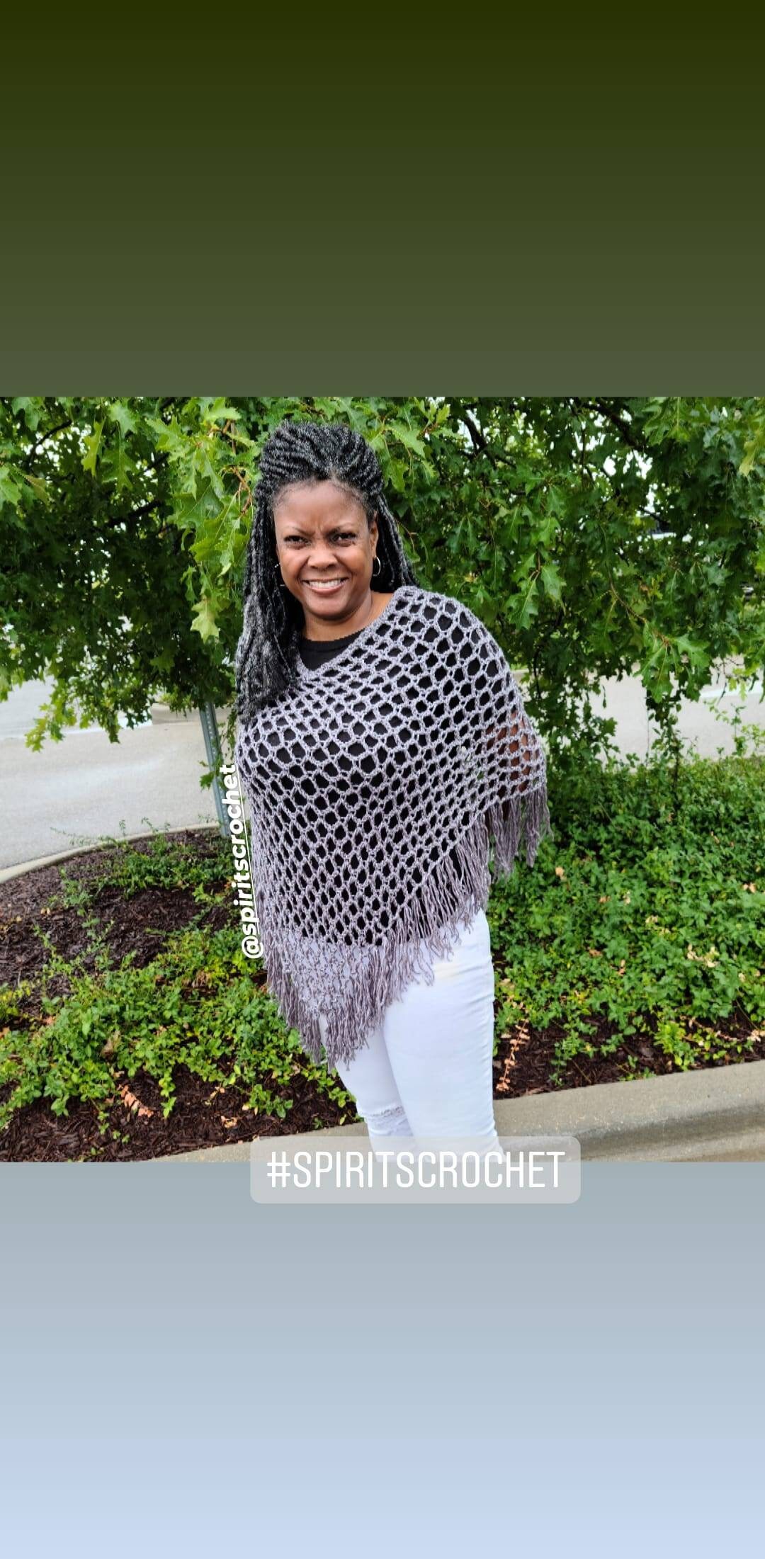 Netted Poncho Kann Mit Fast Allem Für Diesen Boho /Chic Look Tragen. Maßgeschneidert in Ihrer Wahl Der Farbe Netted Poncho Kann Mit Fast Allem Für Diesen Boho /Chic Look Tragen. Maßgeschneidert in Ihrer Wahl Der Farbe von SpiritsCrochet