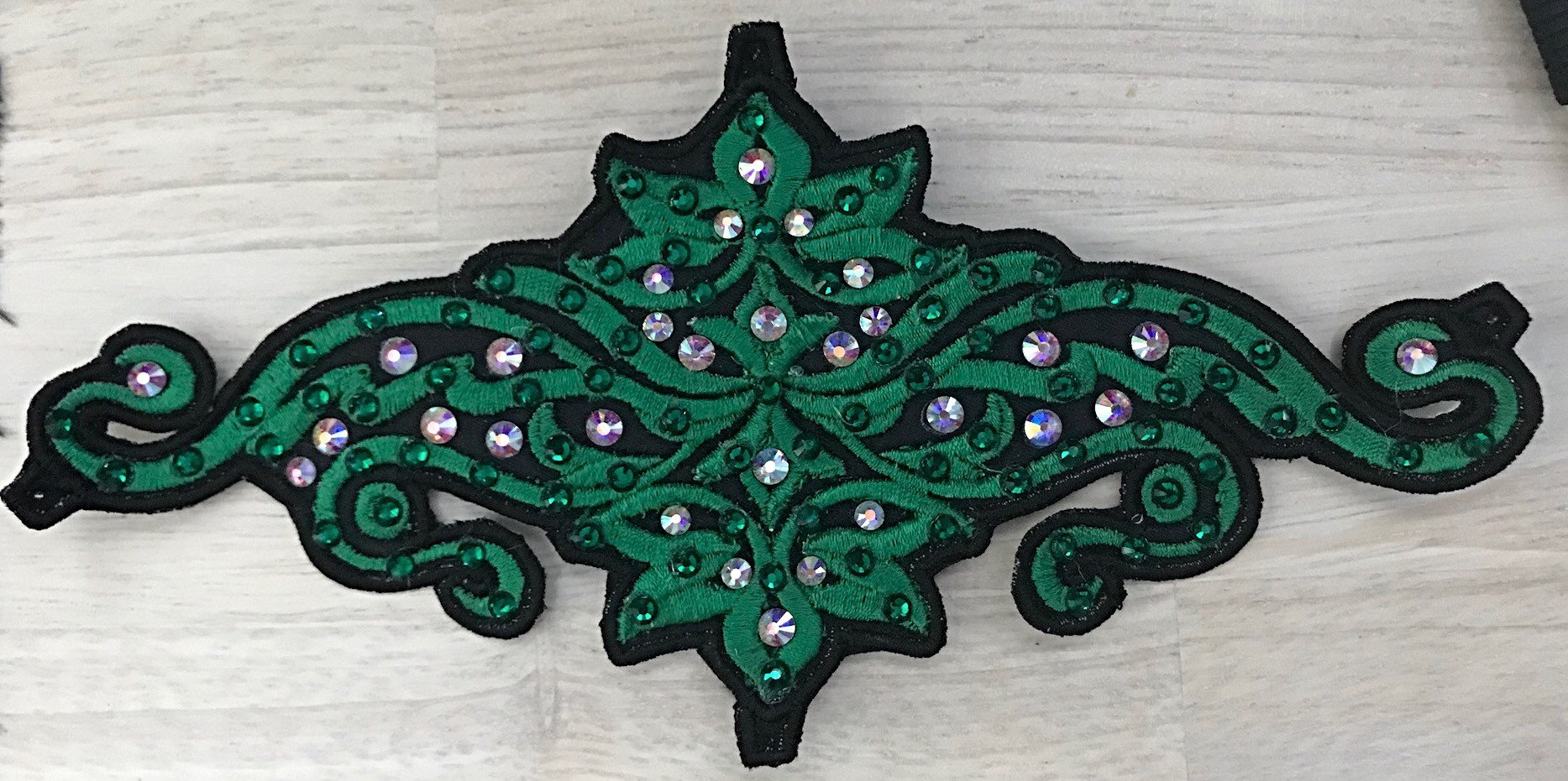 Besticktes Rollwerk Tiara Mit Strasssteinen Besticktes Rollwerk Tiara Mit Strasssteinen von SpiritualIrishDancer