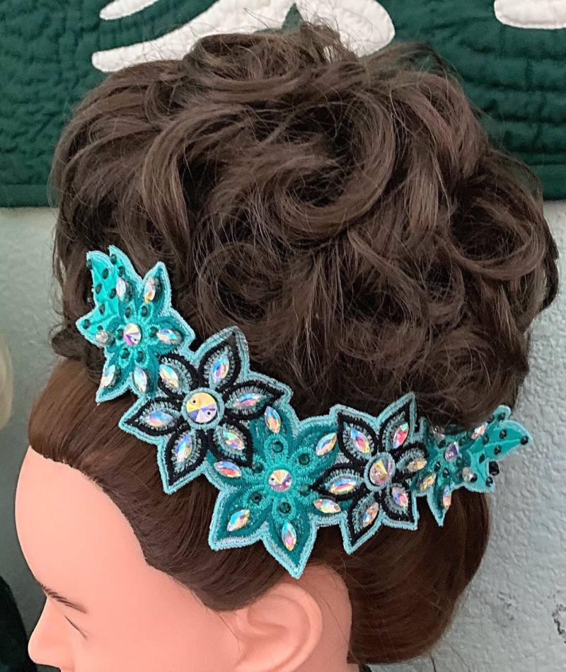 Spitzenseite Tiara Mit Tropfen Und Marquis Strasssteinen von SpiritualIrishDancer