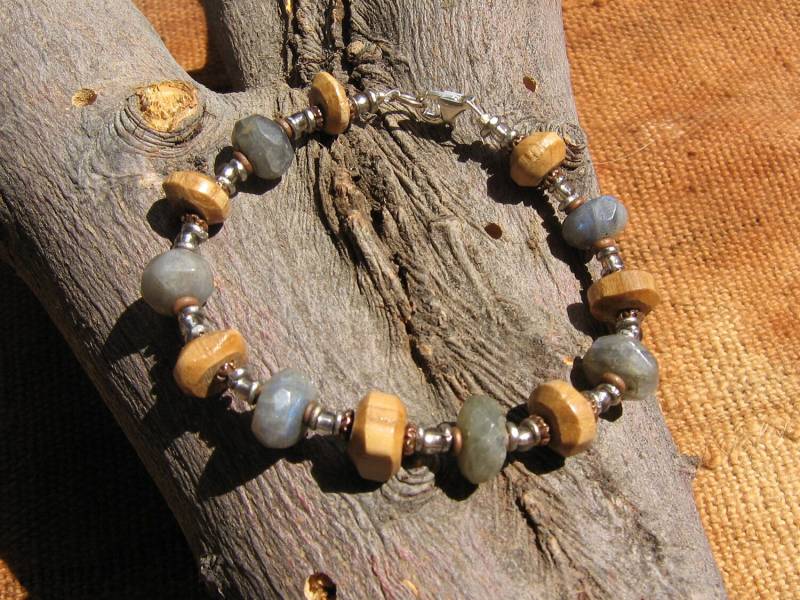 Labradorit Armband Mit Sterling Akzenten Und Heiligen Eiche von SpiritusInMateria