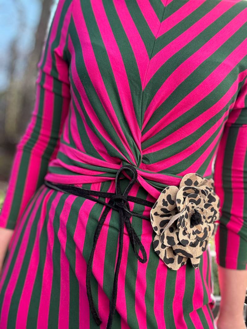 Blumengürtel Gürtel Gurt Leder Wildleder Ledergürtel Blume Aus Außergewöhnlich Viele Farben Perfekt Zu Sommerkleid von Spitzelein