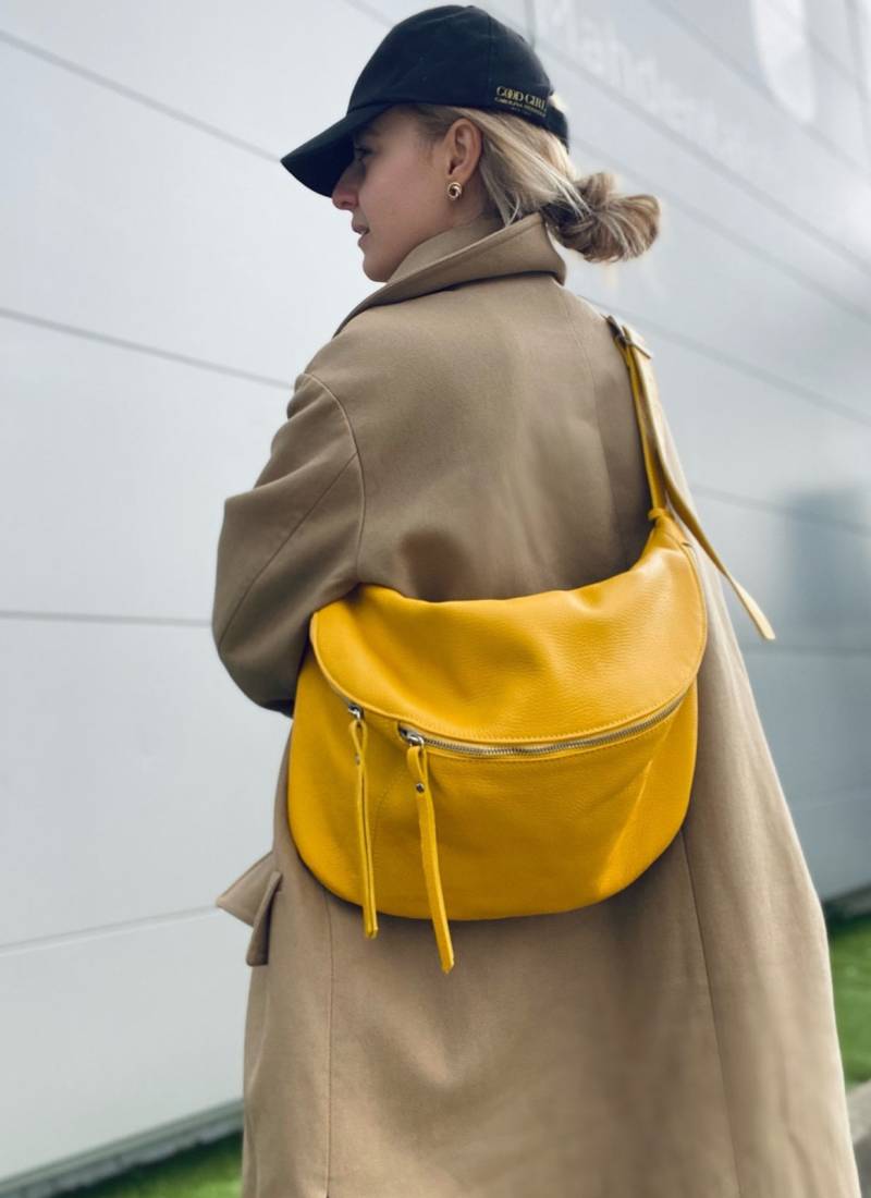 Ida Xxl Extra Große Personalisierte Leder Bauchtasche Bum Bag Umhängetasche Large Leather Sling Yellow Gelb von Spitzelein