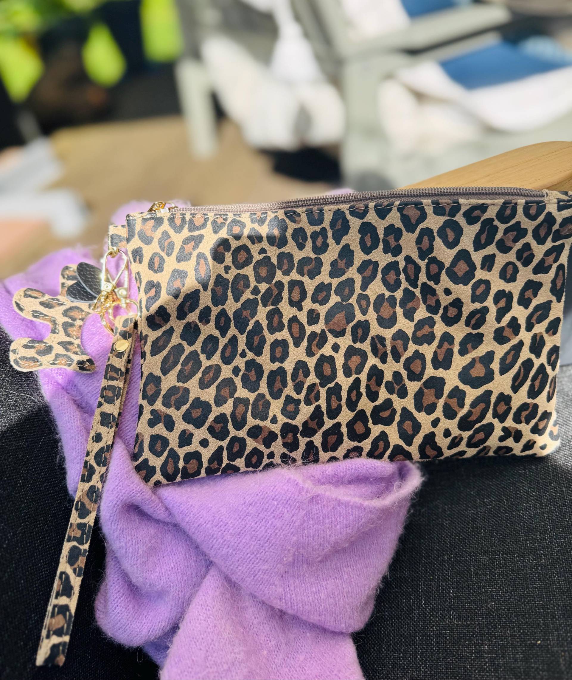 Jenny Handtasche Tasche Wildledertasche Clutsch Umhängetasche Klein Abendtasche Leo Print von Spitzelein