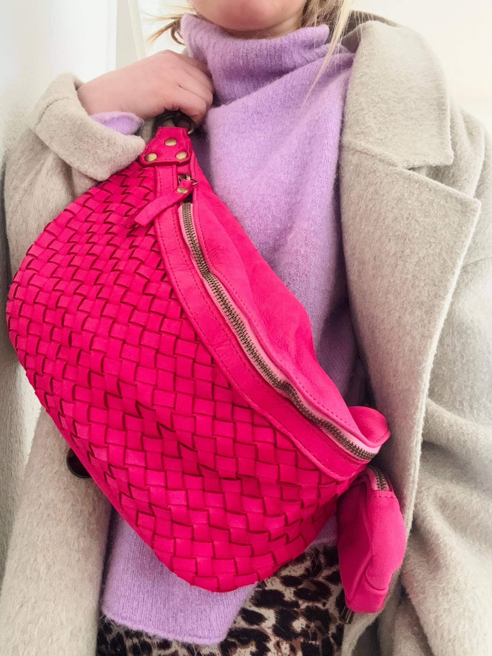 Zoe L Umhängetasche Tasche Ledertasche Großbody Bag Bauchtasche Pink Feines Butterweiches Nappaleder Super Stylisch von Spitzelein