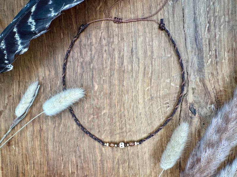 Boho Halskette Holz Hippie Kette Geschenkidee Für Sie Bohoschmuck Holzperlen Schmuck Dünne Perlenkette Surfer Naturschmuck Messing von SpitzstockDE