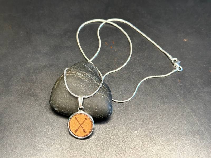 Kette Mit Anhänger Silberkette Damen Freundschaft Symbol Pfeile Leder 925Er Silber Halskette Bedeutung Geschenkidee Freundin von SpitzstockDE