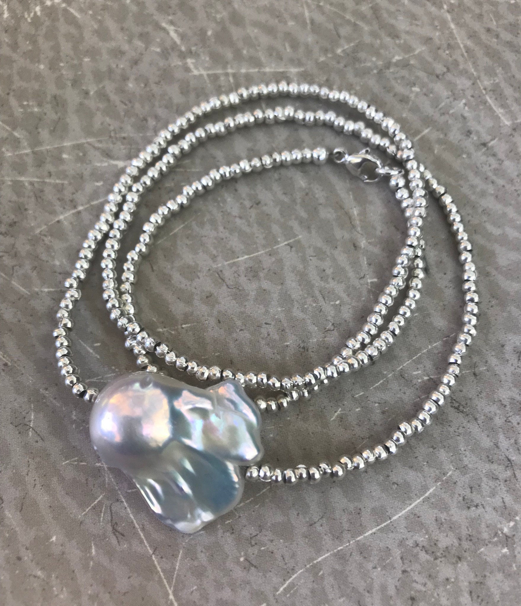 Barocke Perle Und Hill Tribe Feine Silber Halskette - Freiform Süßwasserperle Echte Lovestruck Ii Handgefertigt Von Splendorvendor Barocke Perle Und Hill Tribe Feine Silber Halskette - Freiform Süßwasserperle Echte Lovestruck Ii Handgefertigt Von Splendorvendor von SplendorVendor