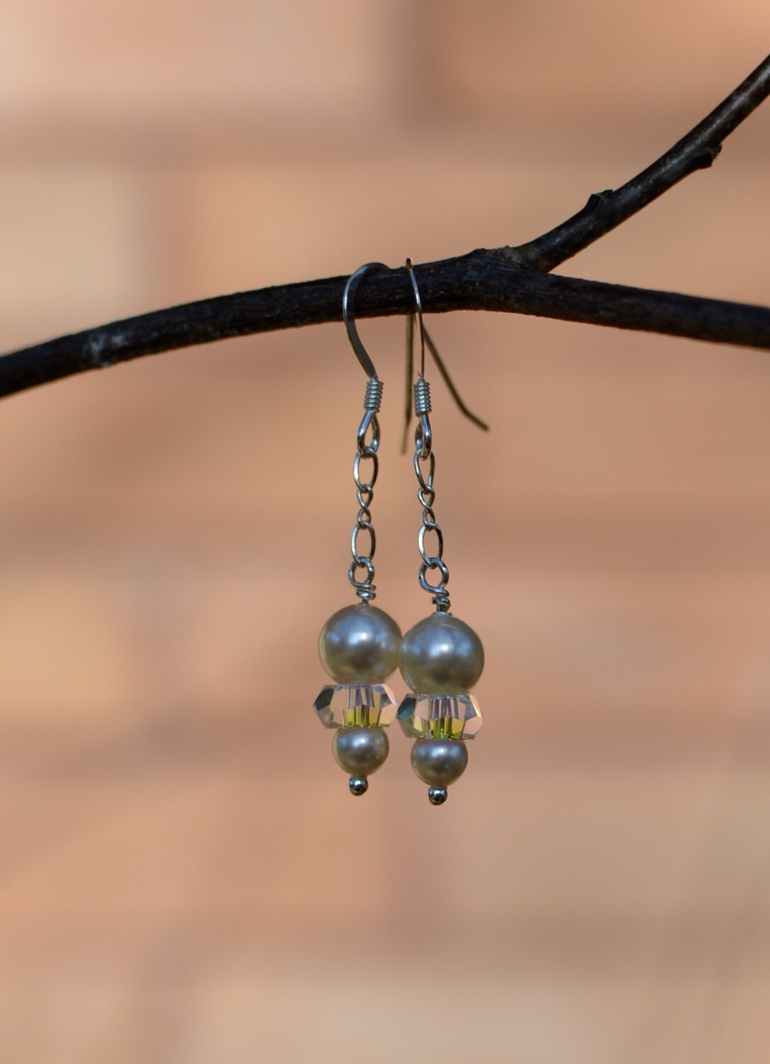 Einfach Angegebene Ohrringe - Swarovski Perlen, Kristalle Und Sterling Silber Flüstern Von Splendorvendo Einfach Angegebene Ohrringe - Swarovski Perlen, Kristalle Und Sterling Silber Flüstern Von Splendorvendo von SplendorVendor