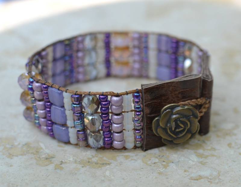 Handwerker Perlen Armband - Hand Loomed Sundance Stil Schmuck Gewebt Wilde Iris Von Splendorvendor Handwerker Perlen Armband - Hand Loomed Sundance Stil Schmuck Gewebt Wilde Iris Von Splendorvendor von SplendorVendor
