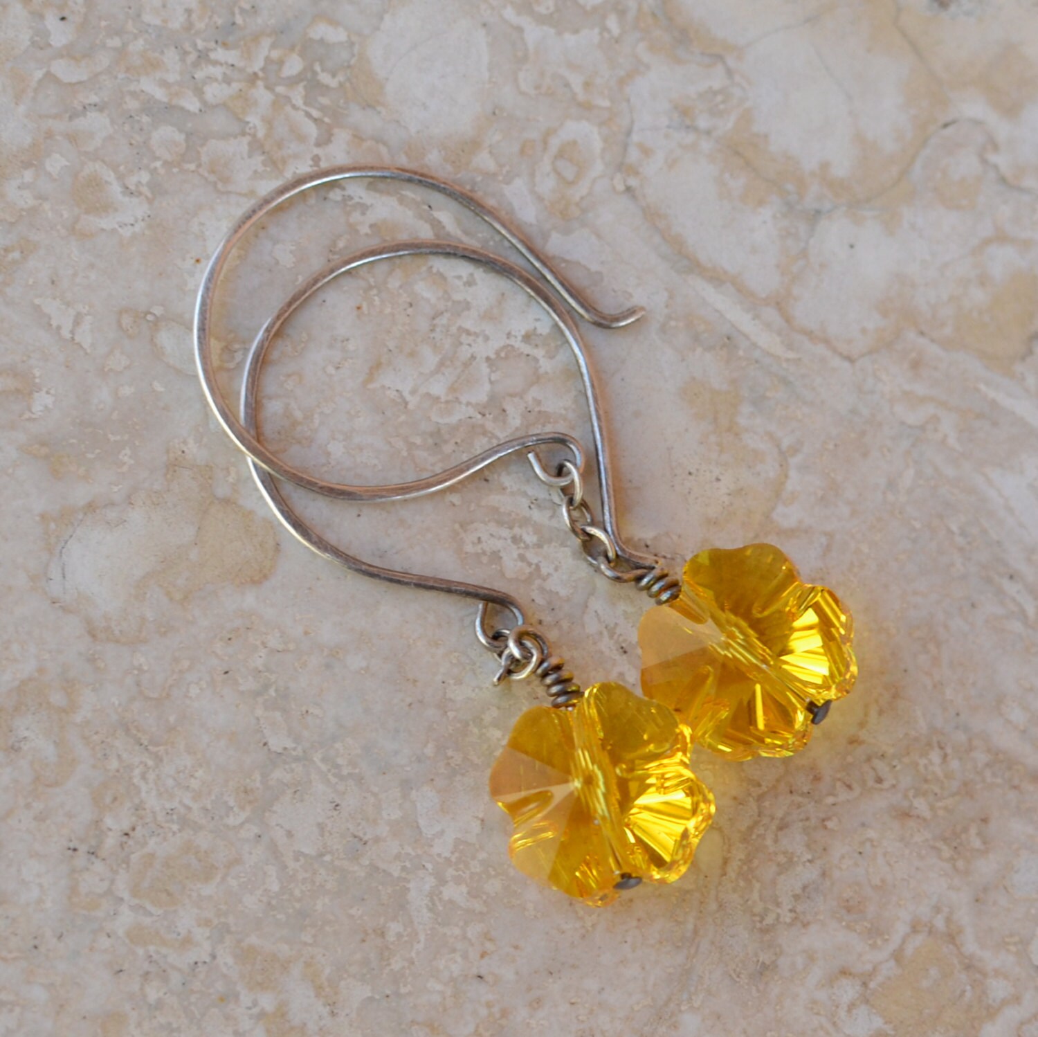 Sonnenschein Gelb Rock Der Kleeblatt - Swarovski Kristall Ohrringe Mit Handgefertigten Sterling Silber Ohrwirte Von Splendorvendor Sonnenschein Gelb Rock Der Kleeblatt - Swarovski Kristall Ohrringe Mit Handgefertigten Sterling Silber Ohrwirte Von Splendorvendor von SplendorVendor
