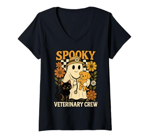 Damen Ghost Holding Black Cat Hundetierarzt Halloween Vet Tech T-Shirt mit V-Ausschnitt Damen Ghost Holding Black Cat Hundetierarzt Halloween Vet Tech T-Shirt mit V-Ausschnitt von Spooky Ghost With Dog Cat Veterinarian Halloween