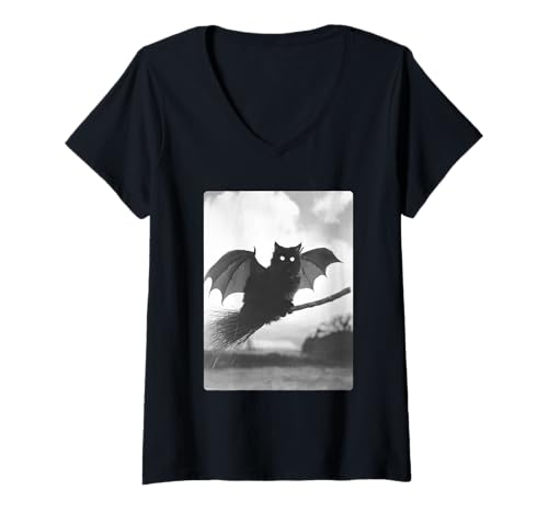 Damen Schwarze Katze fliegend mit Hexenbesen Fledermausflügel Gruseliges Halloween T-Shirt mit V-Ausschnitt von Spooky Gothic Halloween Animals Clothing