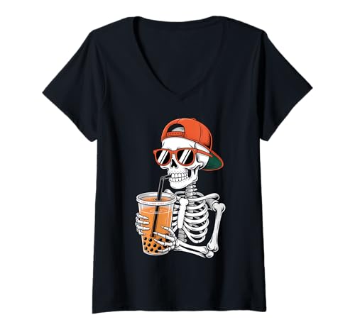 Damen Lustiges Halloween-Skelett-Boba-Teekostüm T-Shirt mit V-Ausschnitt Damen Lustiges Halloween-Skelett-Boba-Teekostüm T-Shirt mit V-Ausschnitt von Spooky Humor Boba Tea Skeleton Halloween Costumes