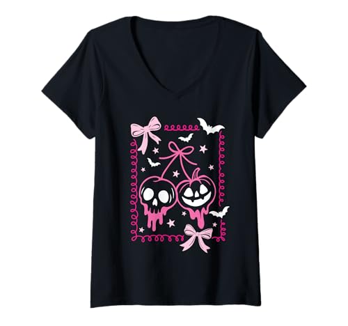 Damen Kokette Kirschen Rosa Schleifen Totenkopf Halloween-Stempel T-Shirt mit V-Ausschnitt Damen Kokette Kirschen Rosa Schleifen Totenkopf Halloween-Stempel T-Shirt mit V-Ausschnitt von Spooky Season Coquette Halloween for Haunted Girls