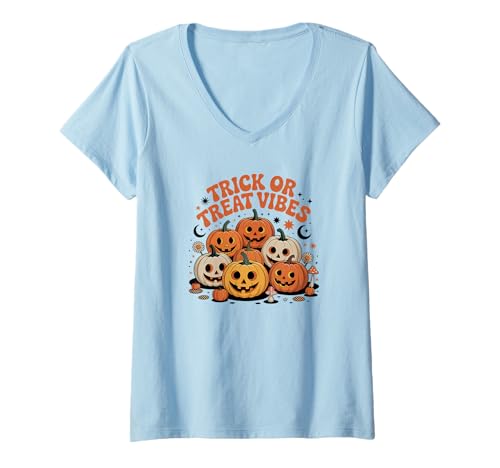 Damen Trick or Treat Vibes Retro Halloween Kürbisse T-Shirt mit V-Ausschnitt Damen Trick or Treat Vibes Retro Halloween Kürbisse T-Shirt mit V-Ausschnitt von Spooky Season Vibes