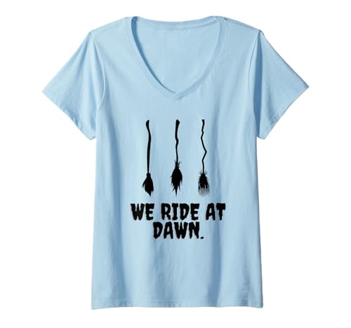 Damen We Ride at Dawn Lustiger Hexenbesen Halloween-Kostüm Humor T-Shirt mit V-Ausschnitt Damen We Ride at Dawn Lustiger Hexenbesen Halloween-Kostüm Humor T-Shirt mit V-Ausschnitt von Spooky Witch Broomstick Squad