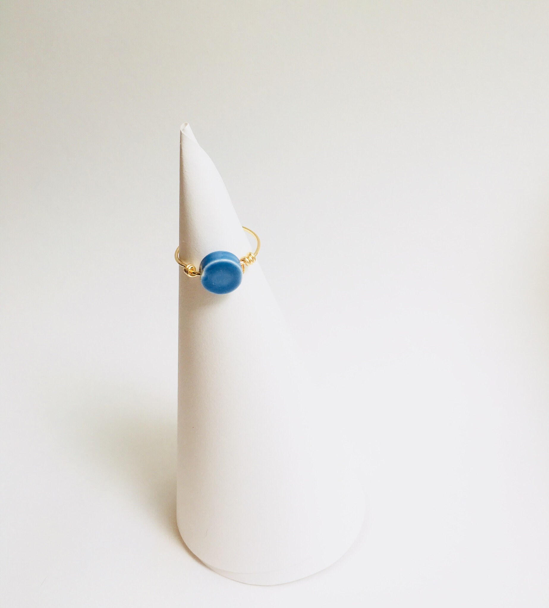 Blaue Fliesen Ring - Stapelring von SpoolandWireJewelry